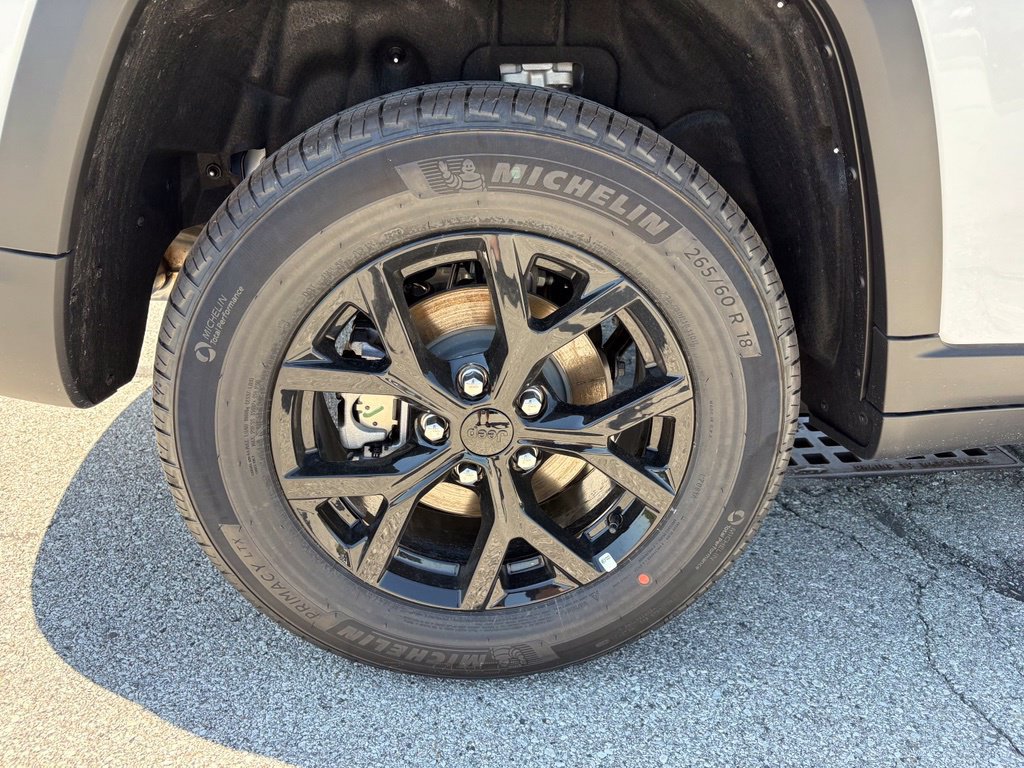New 2026 Jeep Grand Cherokee Altitude AWD/4WD image 11