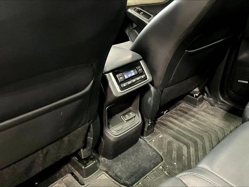 Used 2021 Subaru Ascent Limited w/ Technology Package AWD/4WD image 10