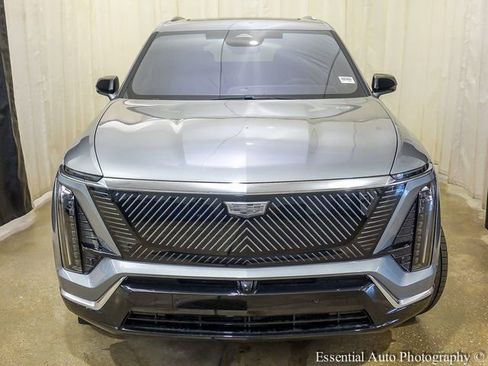 New 2026 Cadillac Vistiq Luxury w/ LPO, Floor Liner Package image 4