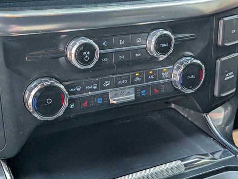 Used 2022 Ford F150 Lariat w/ Equipment Group 502A High image 30