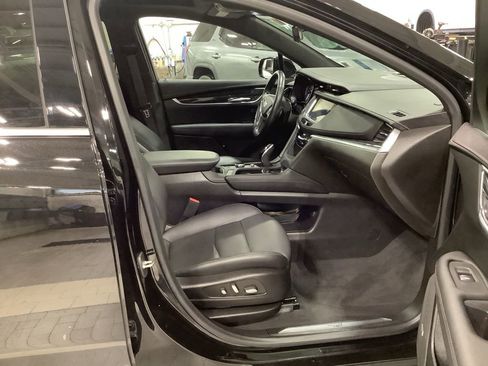 Used 2022 Cadillac XT5 Premium Luxury w/ Technology Package image 15