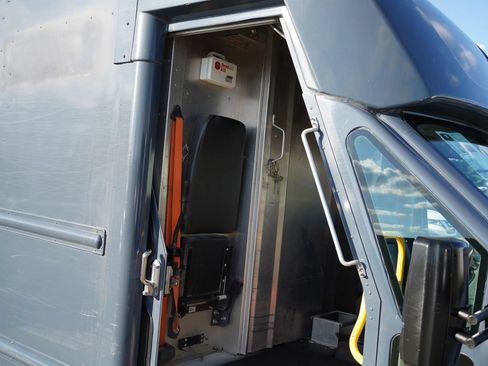 Used 2021 Ford Transit 350 DRW RWD image 16