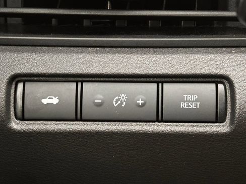 Used 2024 Nissan Altima 2.5 SV image 26