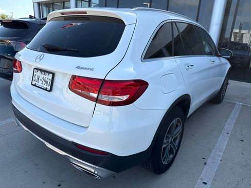 Used 2017 Mercedes-Benz GLC 300 4MATIC image 7