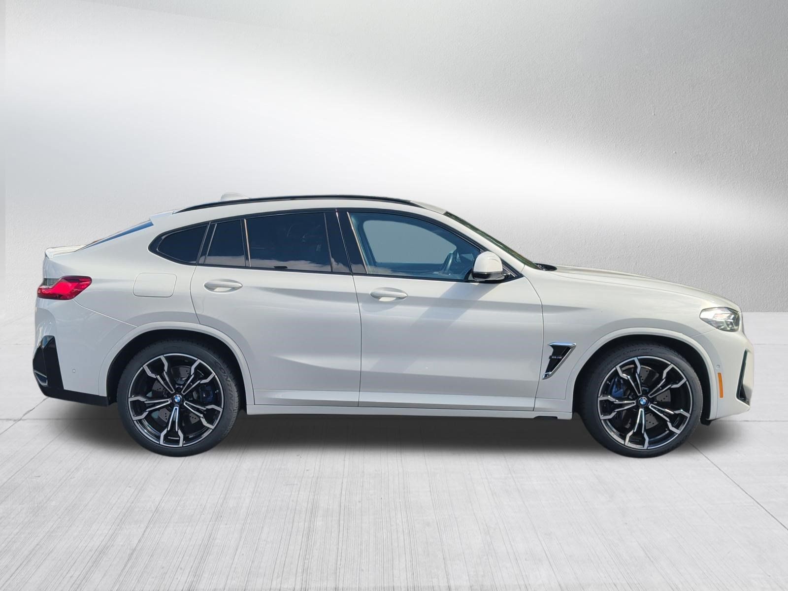 Used 2024 BMW X4 M AWD/4WD image 8
