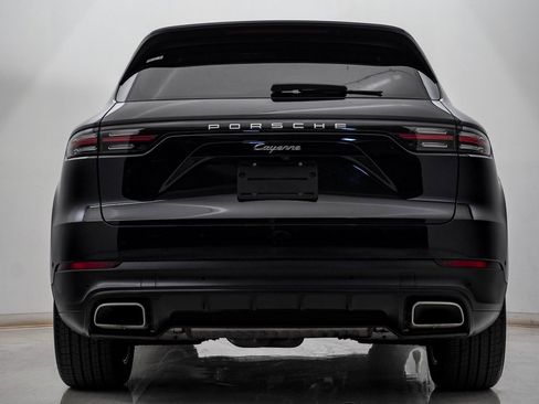 Certified 2022 Porsche Cayenne image 10