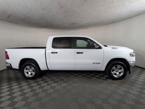 Certified 2025 RAM 1500 Big Horn AWD/4WD image 4