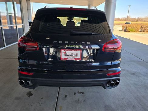 Used 2017 Porsche Cayenne S AWD/4WD image 10