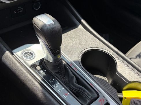 Used 2024 Nissan Altima 2.5 S FWD image 7