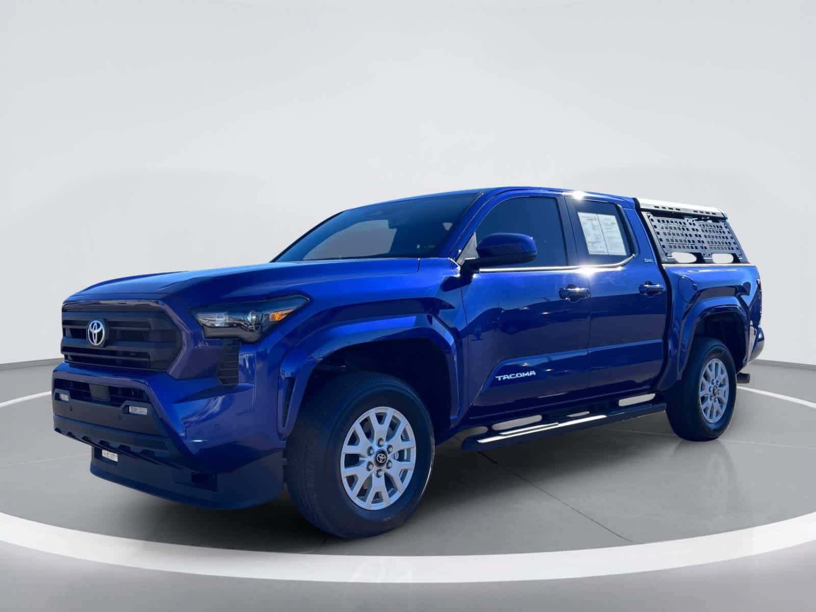 Used 2025 Toyota Tacoma SR5 AWD/4WD image 2