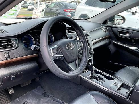 Used 2017 Toyota Camry XLE FWD image 9