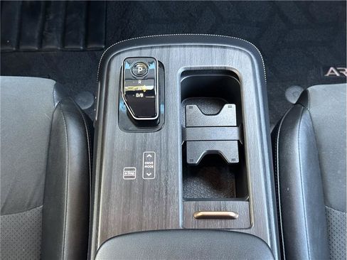 Used 2024 Nissan Ariya AWD image 26