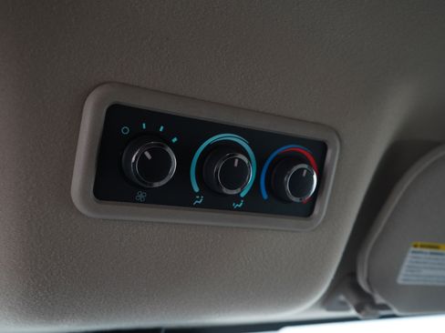 Used 2025 Chevrolet Express 3500 LT w/ LT Preferred Equipment Group RWD image 26
