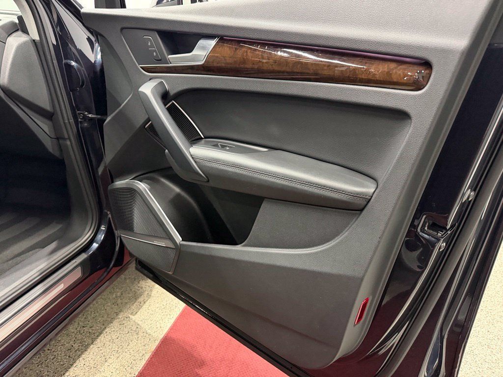 Used 2019 Audi Q5 Prestige w/ Prestige Package AWD/4WD image 28