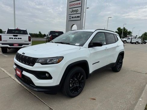 New 2026 Jeep Compass Latitude AWD/4WD image 3