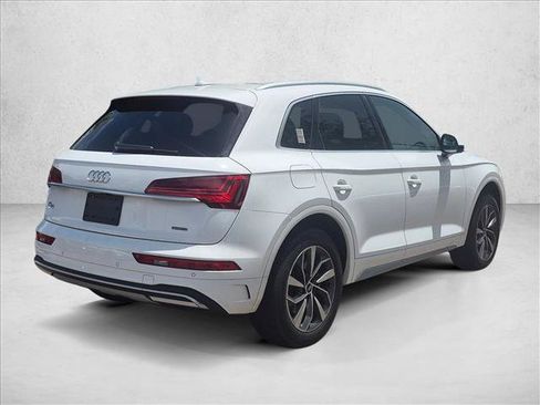 Used 2021 Audi Q5 2.0T Premium w/ Convenience Package AWD/4WD image 3