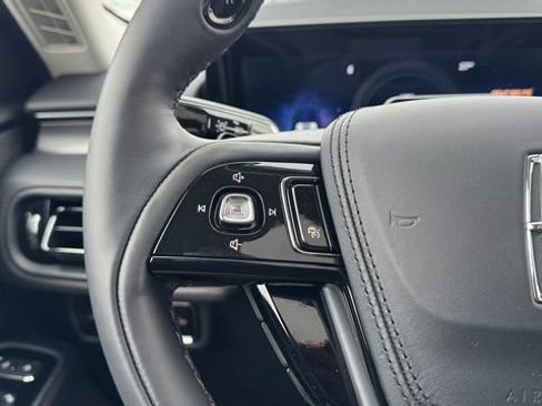 New 2026 Lincoln Aviator AWD w/ Jet Appearance Package image 28