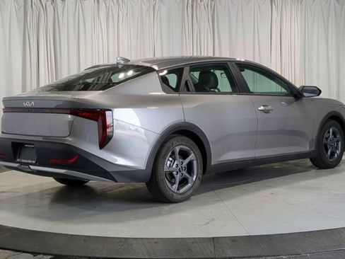 Used 2026 Kia K4 FWD image 10