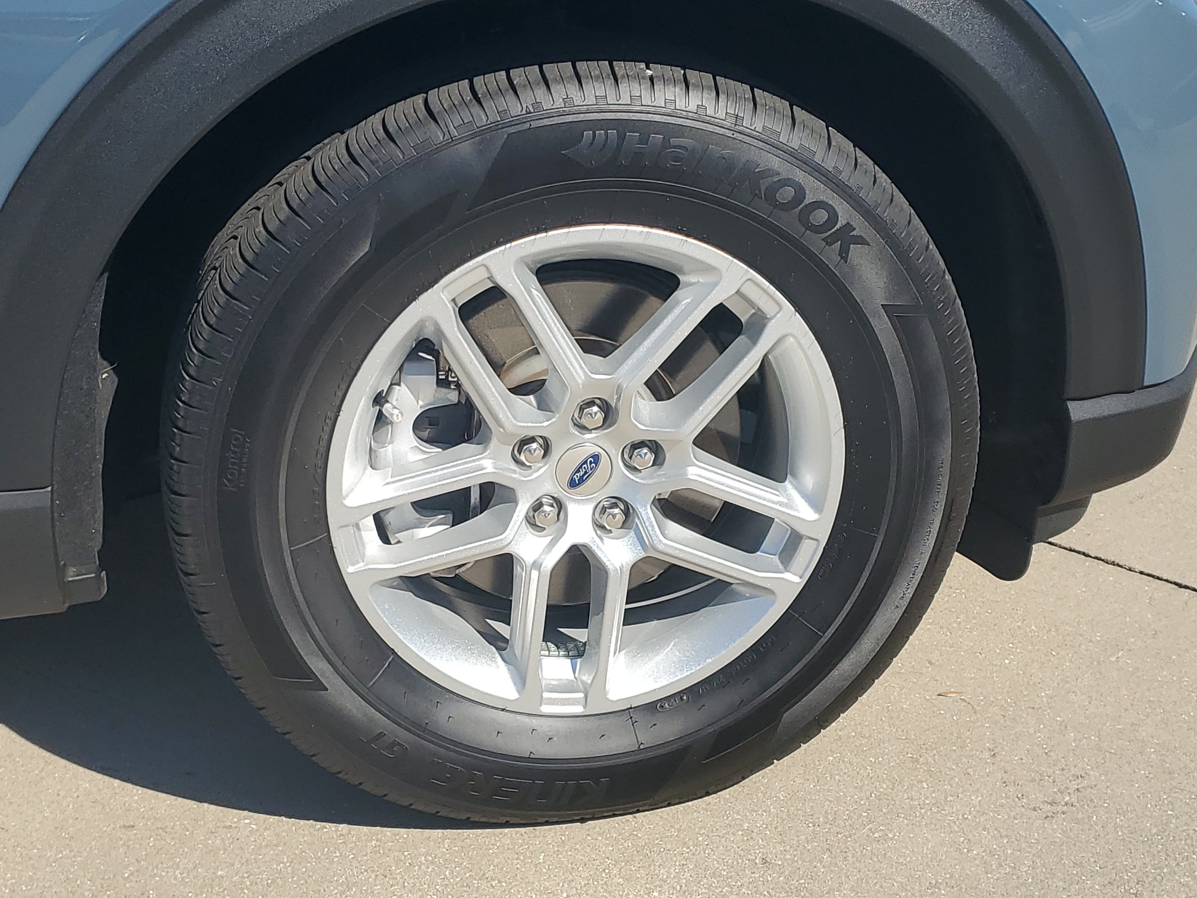 Used 2026 Ford Explorer Active w/ Active Comfort Package RWD image 7