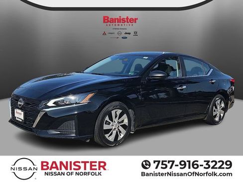 Certified 2024 Nissan Altima 2.5 S FWD image 1