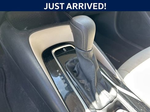 Used 2021 Toyota Corolla LE FWD image 16