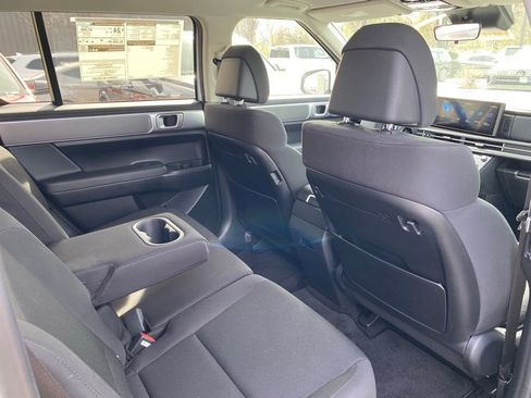 Used 2025 Hyundai Santa Fe SE FWD image 31