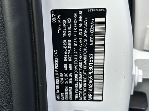 Used 2023 Porsche Macan image 29