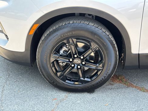 New 2025 Chevrolet Blazer LT w/ Midnight/Sport Edition image 9