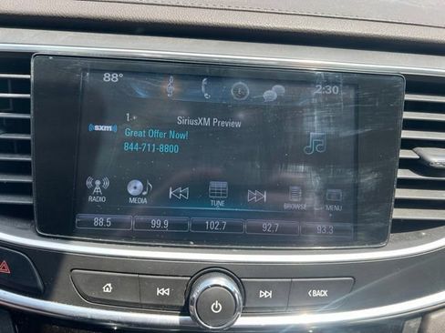 Used 2017 Buick LaCrosse Preferred FWD image 19