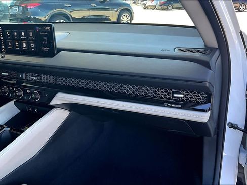 Used 2025 Honda Accord EX-L image 17