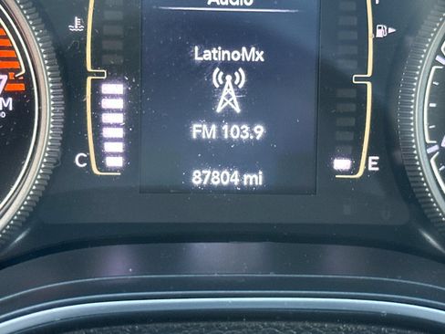 Used 2019 Jeep Cherokee Latitude Plus FWD image 33