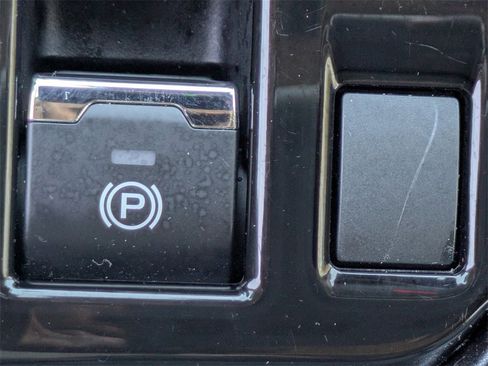 Certified 2025 Subaru Crosstrek 2.5i Limited w/ Popular Package #3A image 26