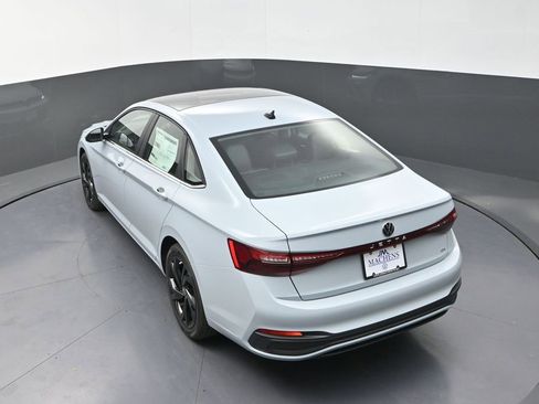New 2026 Volkswagen Jetta SE FWD image 16