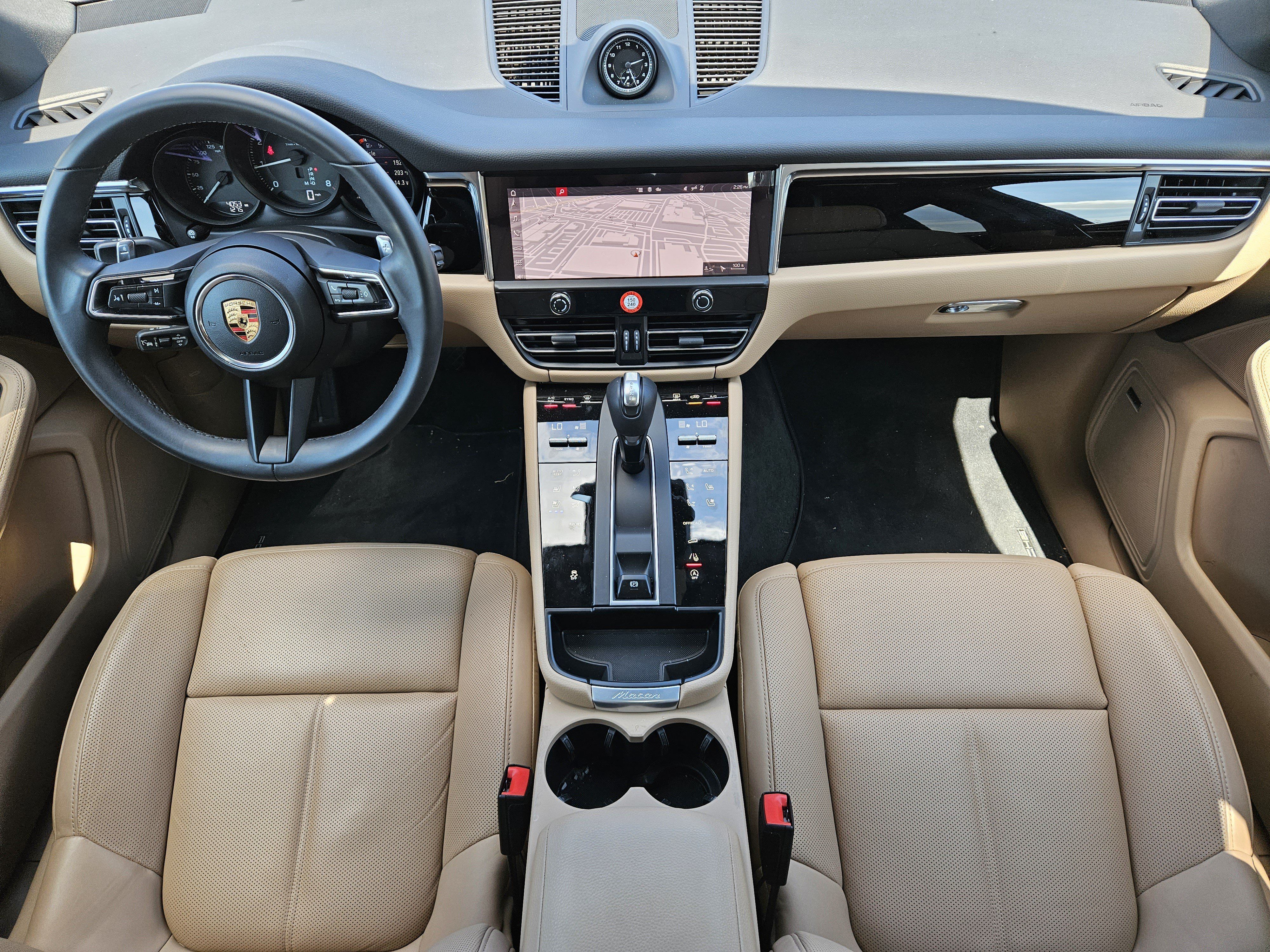 Certified 2026 Porsche Macan AWD/4WD image 24