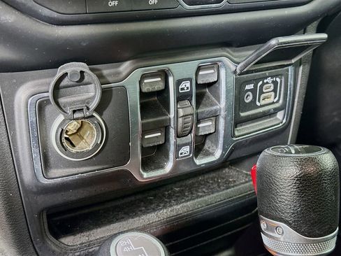 Used 2020 Jeep Gladiator Sport w/ Quick Order Package 24S AWD/4WD image 35