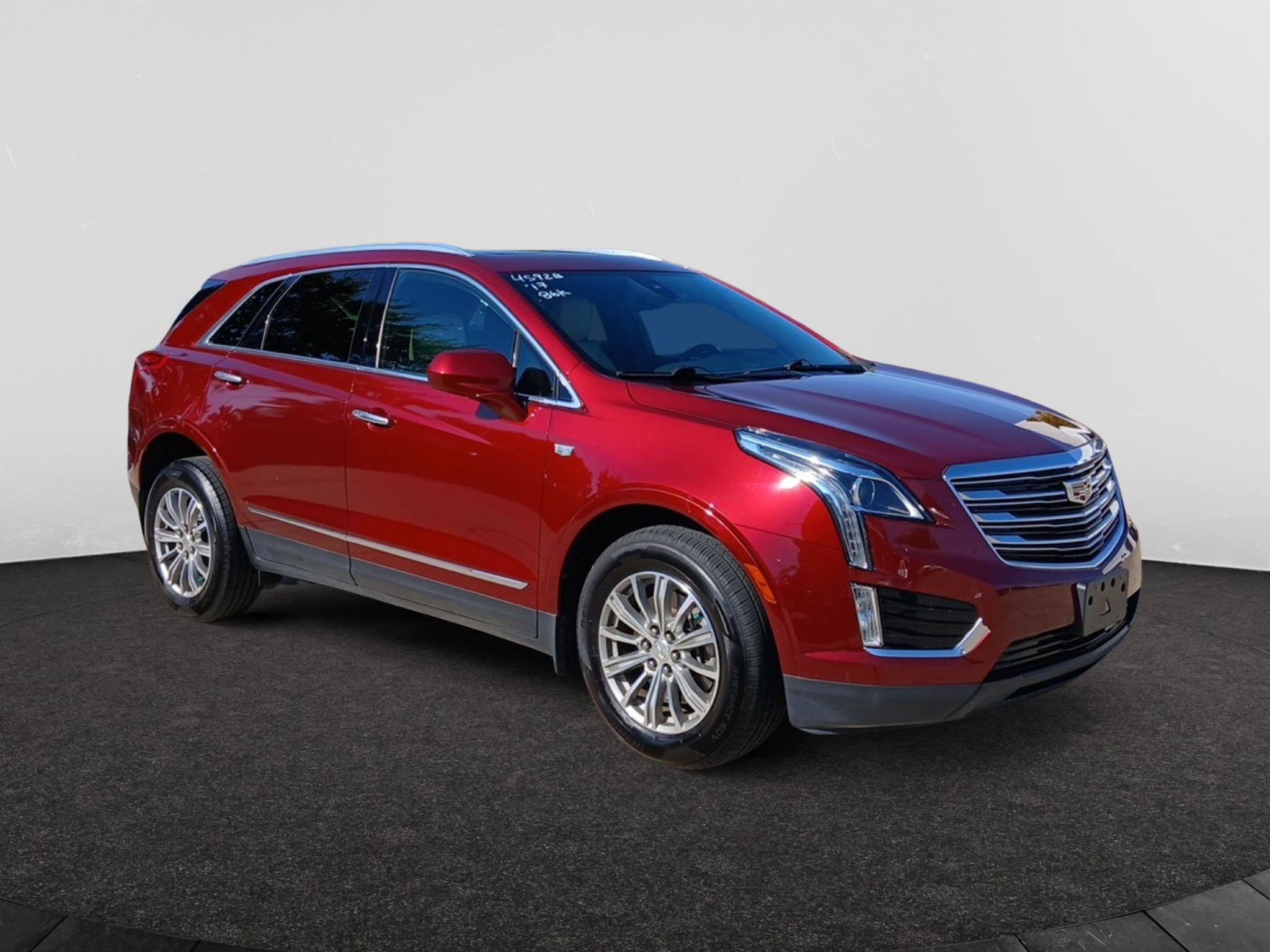 Used 2017 Cadillac XT5 Luxury w/ Driver Awareness Package FWD image 1