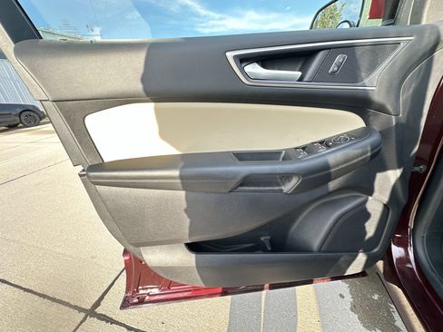 Used 2021 Ford Edge SEL w/ Convenience Package AWD/4WD image 21