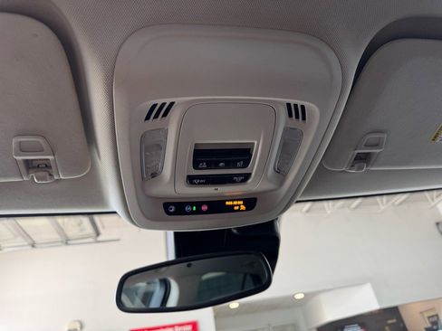 Used 2023 Buick Envision Essence w/ Sport Touring Package image 25