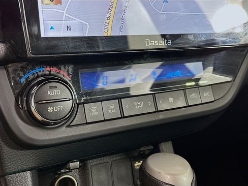 Used 2014 Toyota Corolla S image 24