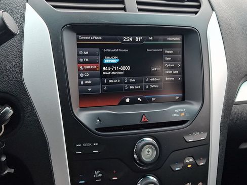Used 2013 Ford Explorer XLT AWD/4WD image 18