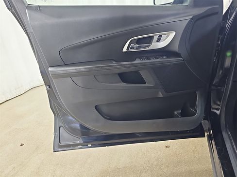 Certified 2017 Chevrolet Equinox LT w/ Convenience Package image 31