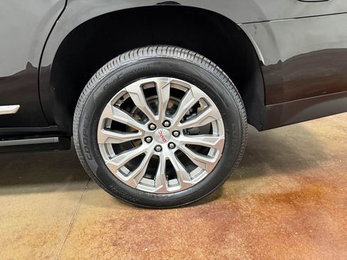 Used 2023 GMC Yukon Denali image 92