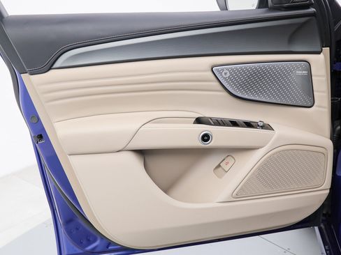 Used 2023 Maserati Grecale Modena AWD/4WD image 15