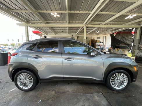 Used 2021 Hyundai Kona SEL Plus w/ Cargo Package AWD/4WD image 3