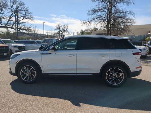 Used 2023 Lincoln Corsair FWD w/ Equipment Group 101A image 6