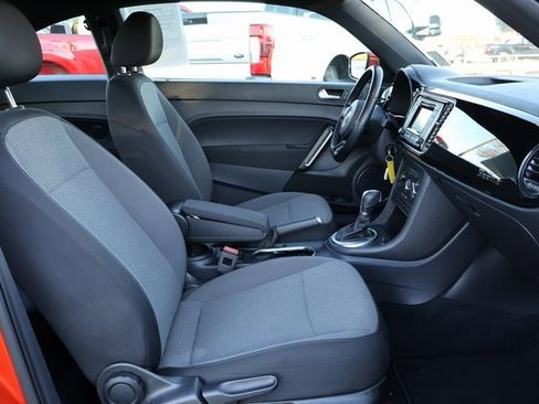 Used 2019 Volkswagen Beetle 2.0T S image 17