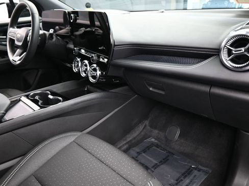 Used 2025 Chevrolet Blazer EV LT image 49