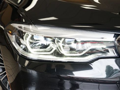 Used 2017 BMW 540i xDrive AWD/4WD image 22