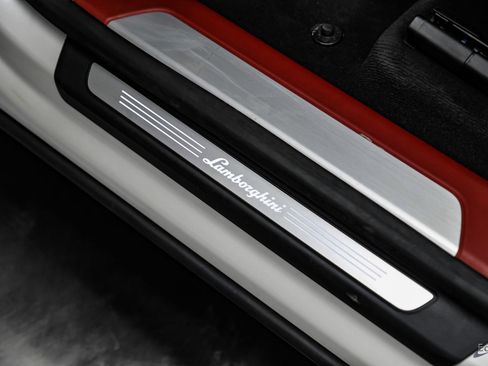 Used 2022 Lamborghini Urus image 43