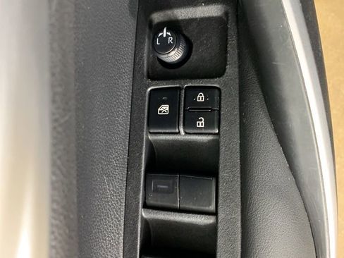 Used 2024 Toyota Corolla SE image 17